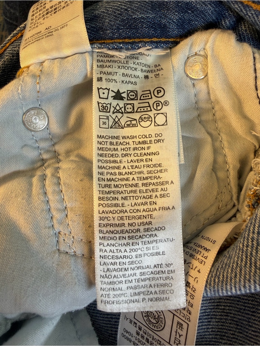 Levi’s 501 Women’s Straight Leg Button Fly Wedgie Jean 27/30 - Picture 10 of 11